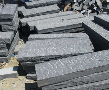Quy Nhon Basalt Palisades, all sides split