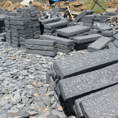  We specialize in Vietnam Basalt, including Quy Nhon Basalt, Dark Grey Granite, and Bluestone